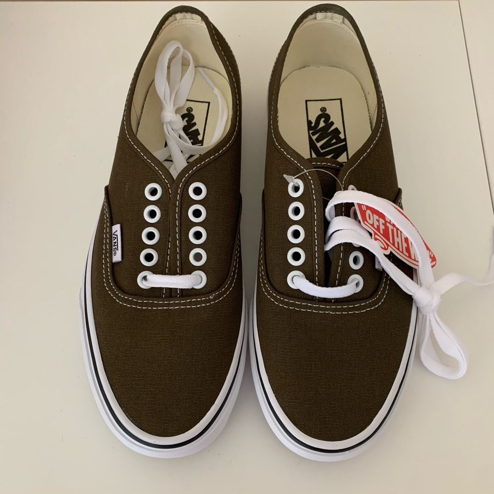 🆕 Olive Vans Authentic